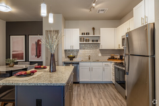 2BR, 1BA - 1,105SF - Kitchen - Milestone at Mission Ridge