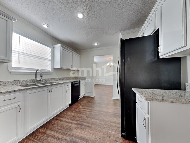 Foto del edificio - 3232 Spring Mesa Dr SW