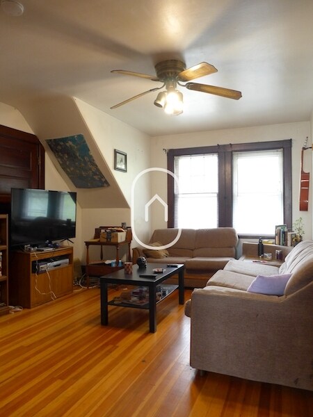 Building Photo - 51 Aldie St