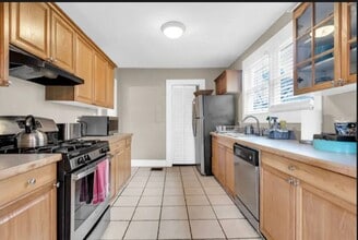 Building Photo - 1354 Winburn Dr