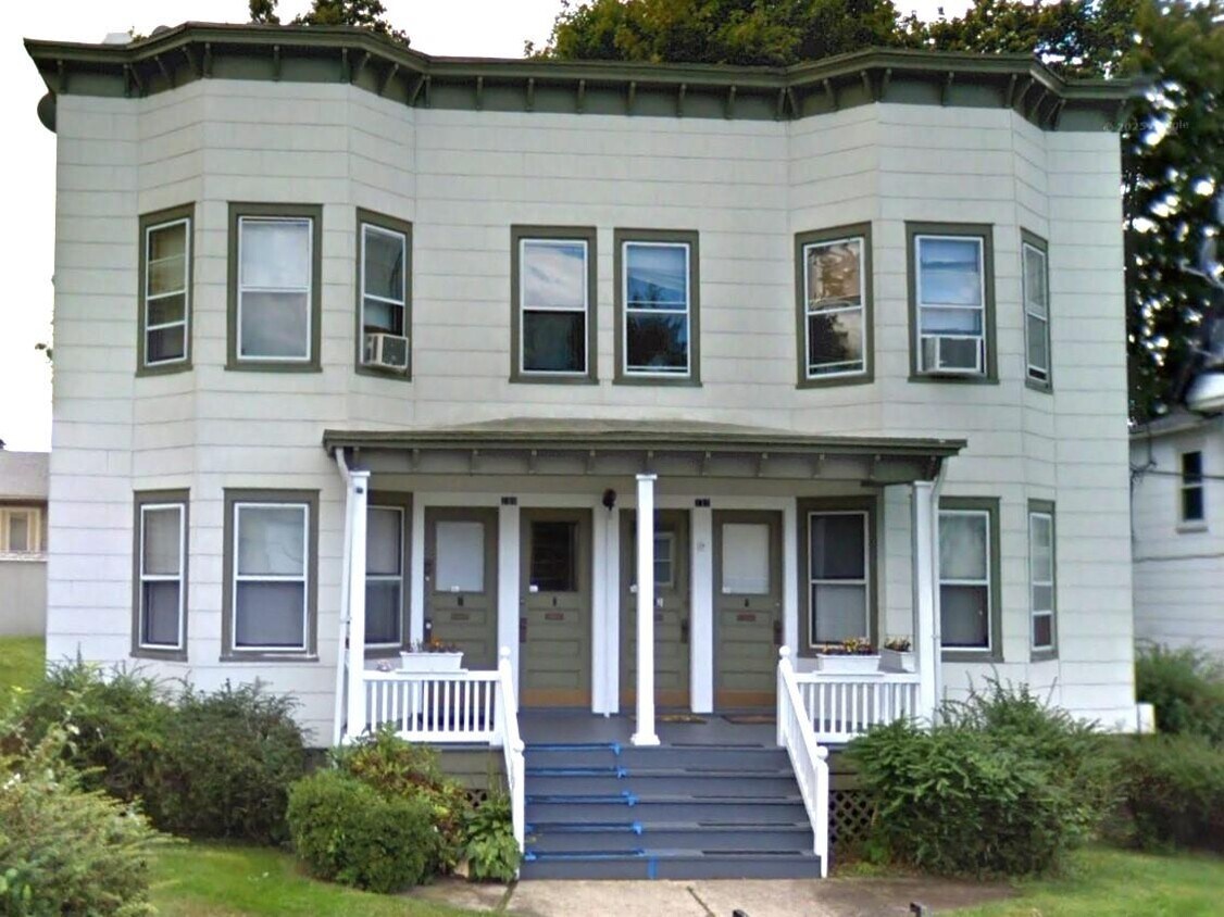 Primary Photo - 739 Frost Ave