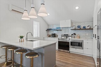 Building Photo - 6113 Nieman Rd