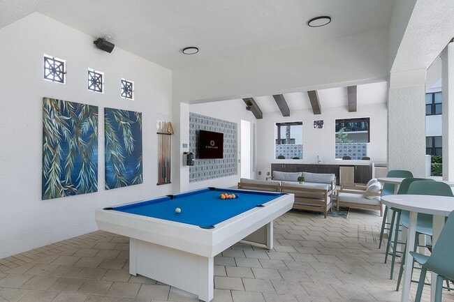 Building Photo - Cortland West Palm