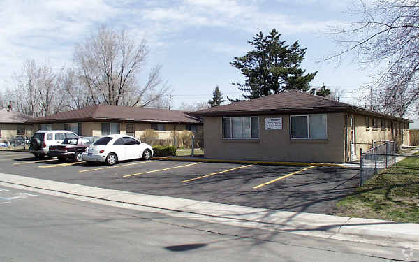 Primary Photo - 2500-2520 Quay St