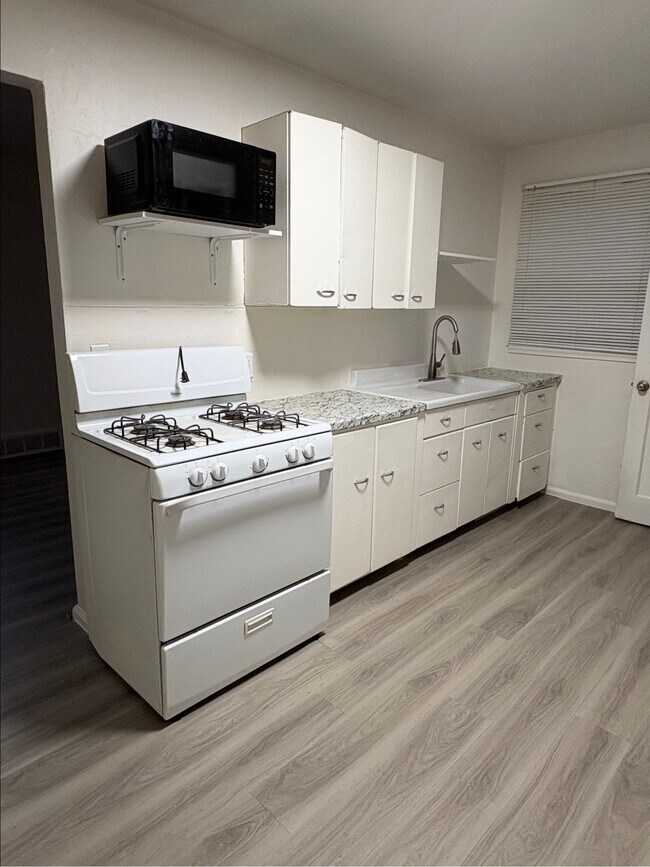Foto del edificio - 325 8th St