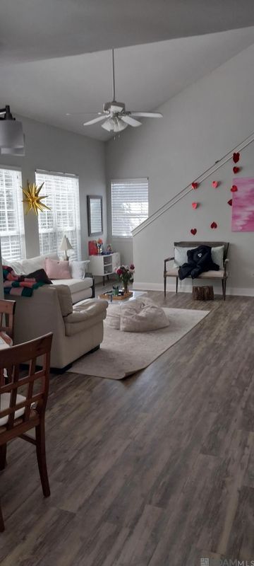 Building Photo - 710 E Boyd Dr