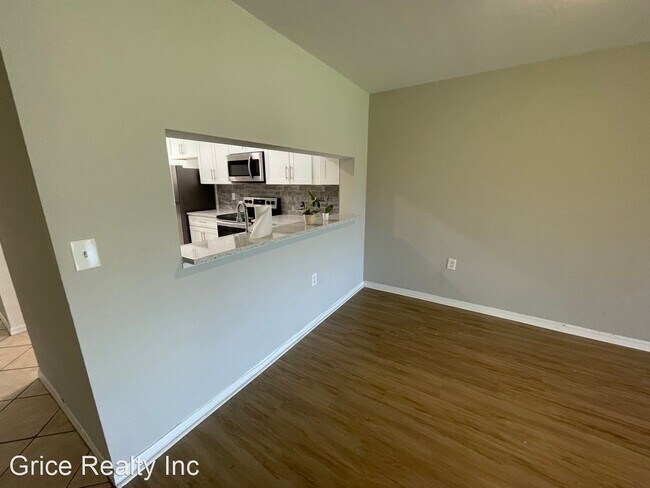 Building Photo - 2 br, 2 bath House - 1200 Commonwealth H 103