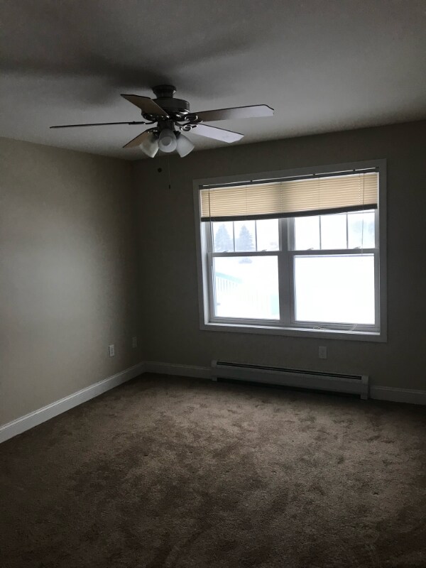 9 Jenna Ln, Milton, VT 05468 Room for Rent in Milton, VT