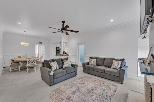 Foto del edificio - 530 NE 17th St