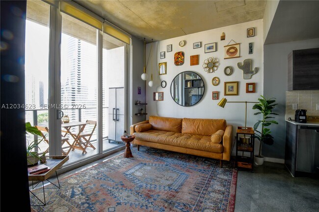 Foto del edificio - 151 SE 1st St