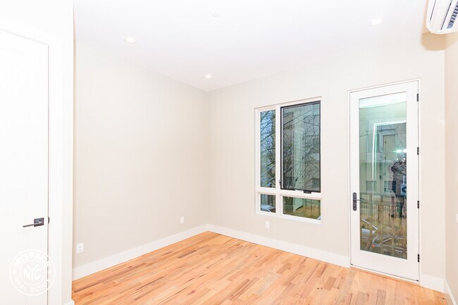 Foto del edificio - 149 Stanhope St