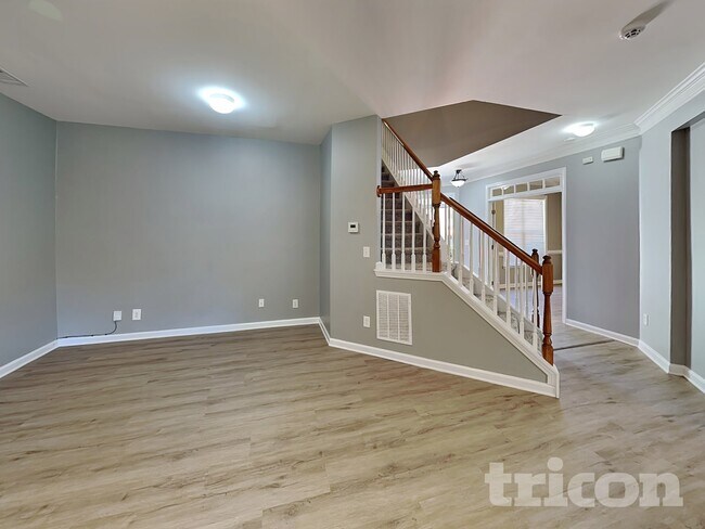 Foto del edificio - 2242 Rosemoore Walk NE