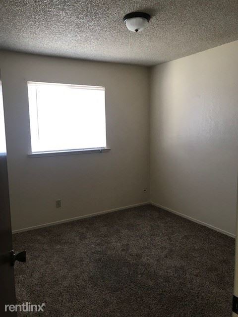 Building Photo - 3 br, 2 bath Duplex - 1711 East Paradise A...