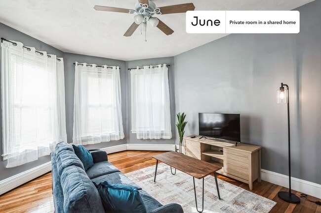 Building Photo - Room in Shared 4 bed/1.5 bath home in Somerville
