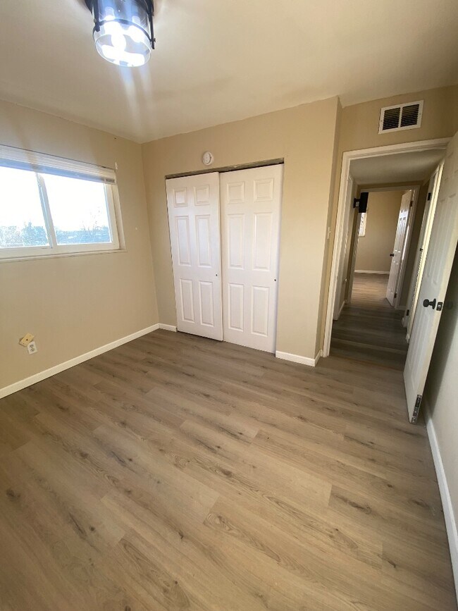 Foto del edificio - 814C Schirmer