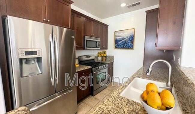 Foto del edificio - 6266 Isidora Ln