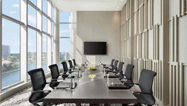 Building Photo - 4010 S Ocean Dr