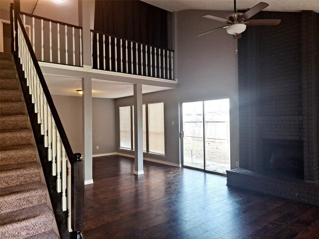 Building Photo - 2917 Bassingham Dr