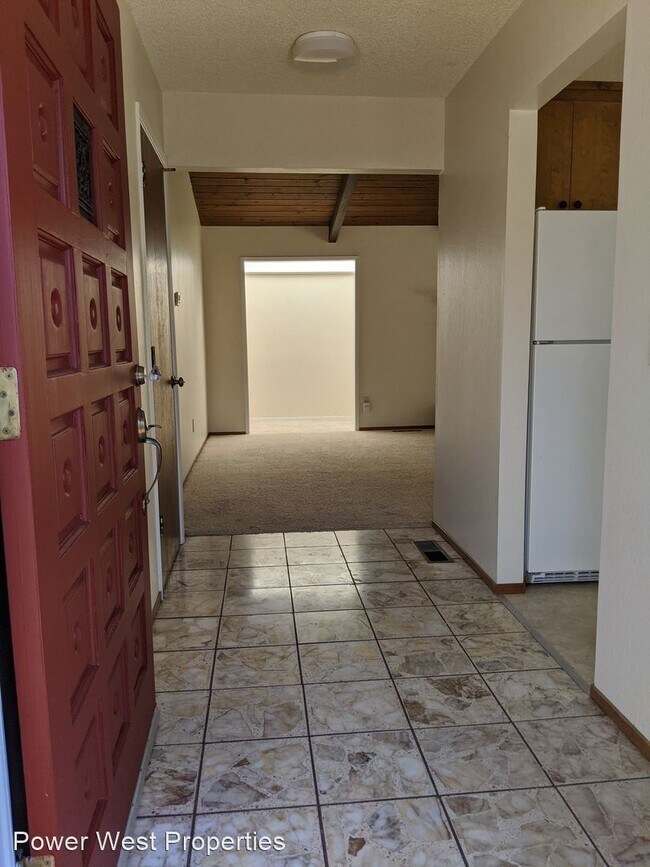 Building Photo - 3 br, 2 bath House - 290 Circle Drive