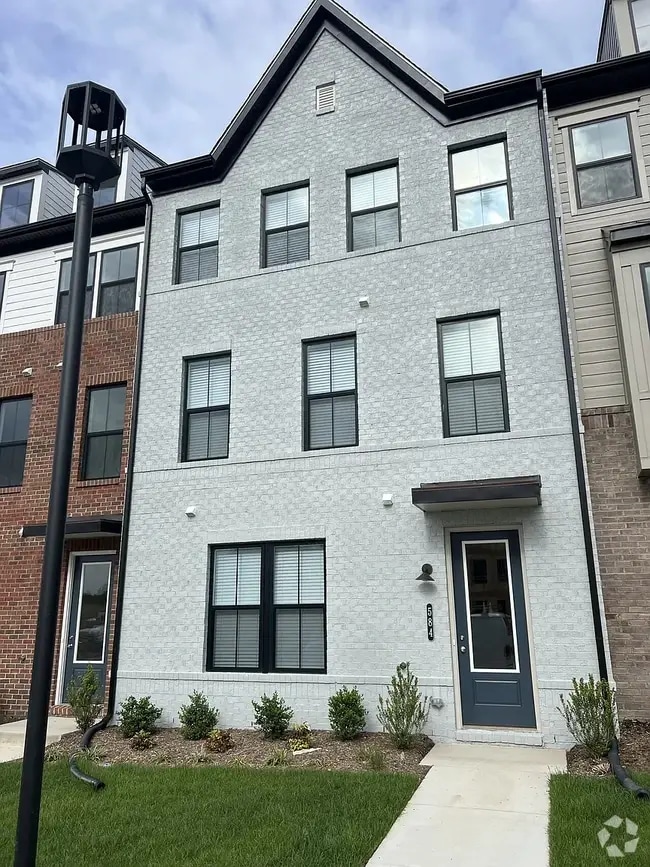 Building Photo - 584 Hazel Dr