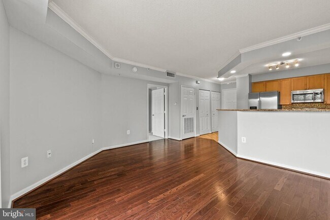 Foto del edificio - 3101 N Hampton Dr