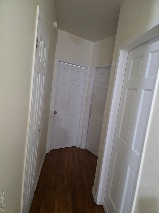 Building Photo - 301 Wyona St