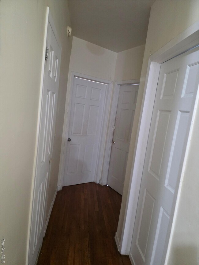 Foto del edificio - 301 Wyona St