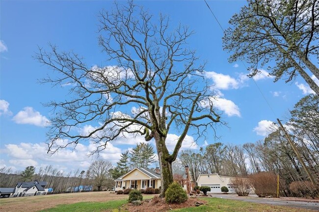 Building Photo - 14605 Cogburn Rd