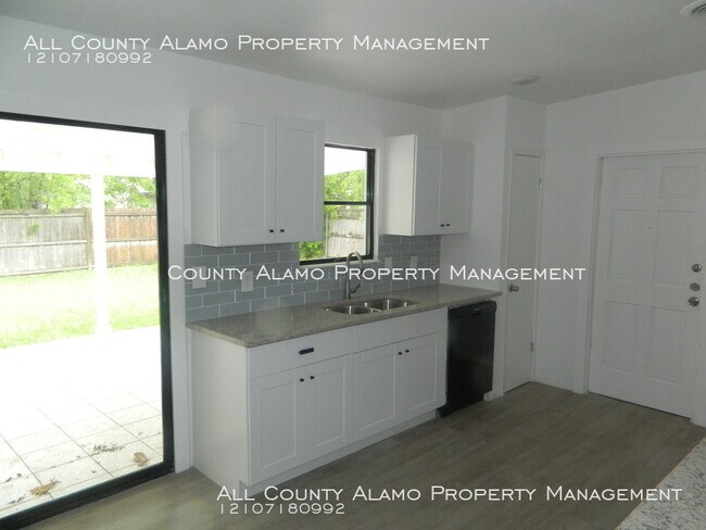 Building Photo - 446 E Byrd Blvd