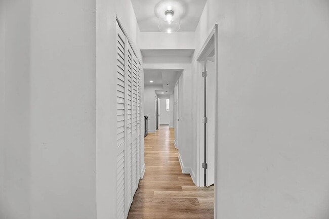 Building Photo - 2774 Myra St
