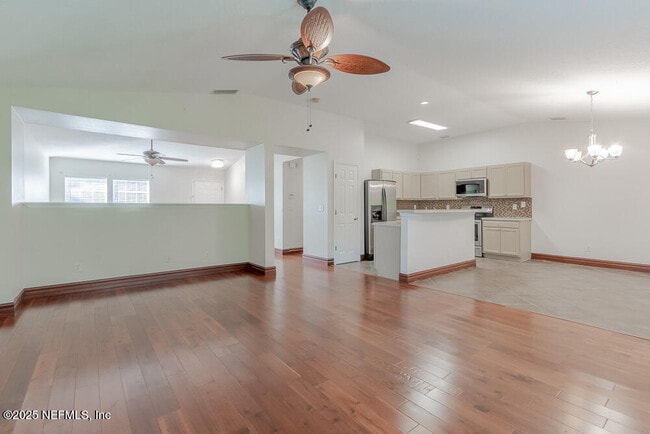 Building Photo - 8985 Redtail Dr