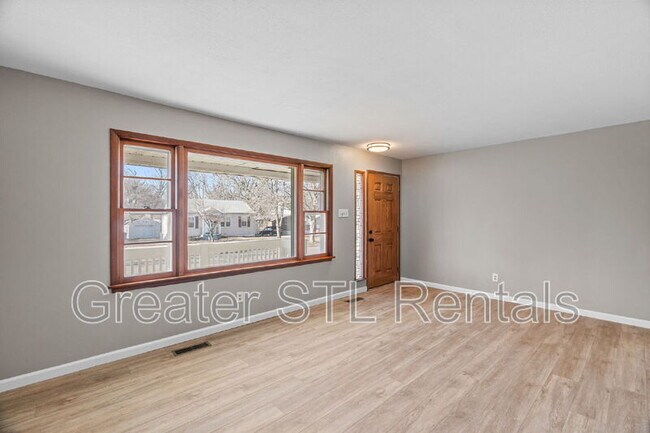 Building Photo - 1150 St Matthew Dr