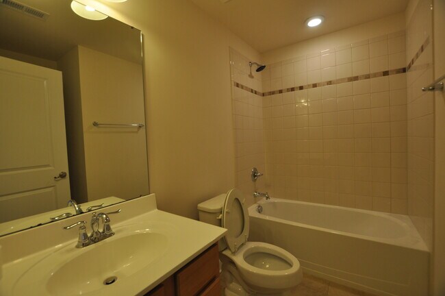 Foto del edificio - 2042 Old Chapman Dr