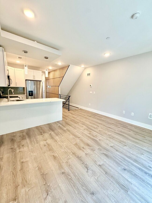 Photo - 1302 North Marshall Street Apartment