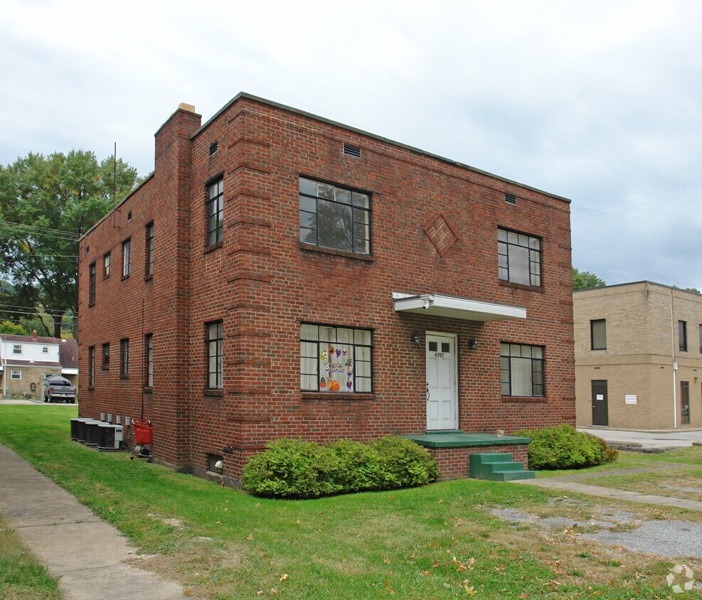 Foto del edificio - 4707 Maccorkle Ave SE