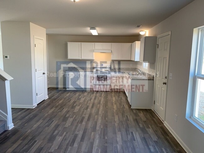 Building Photo - 4100 Devonwood Ct