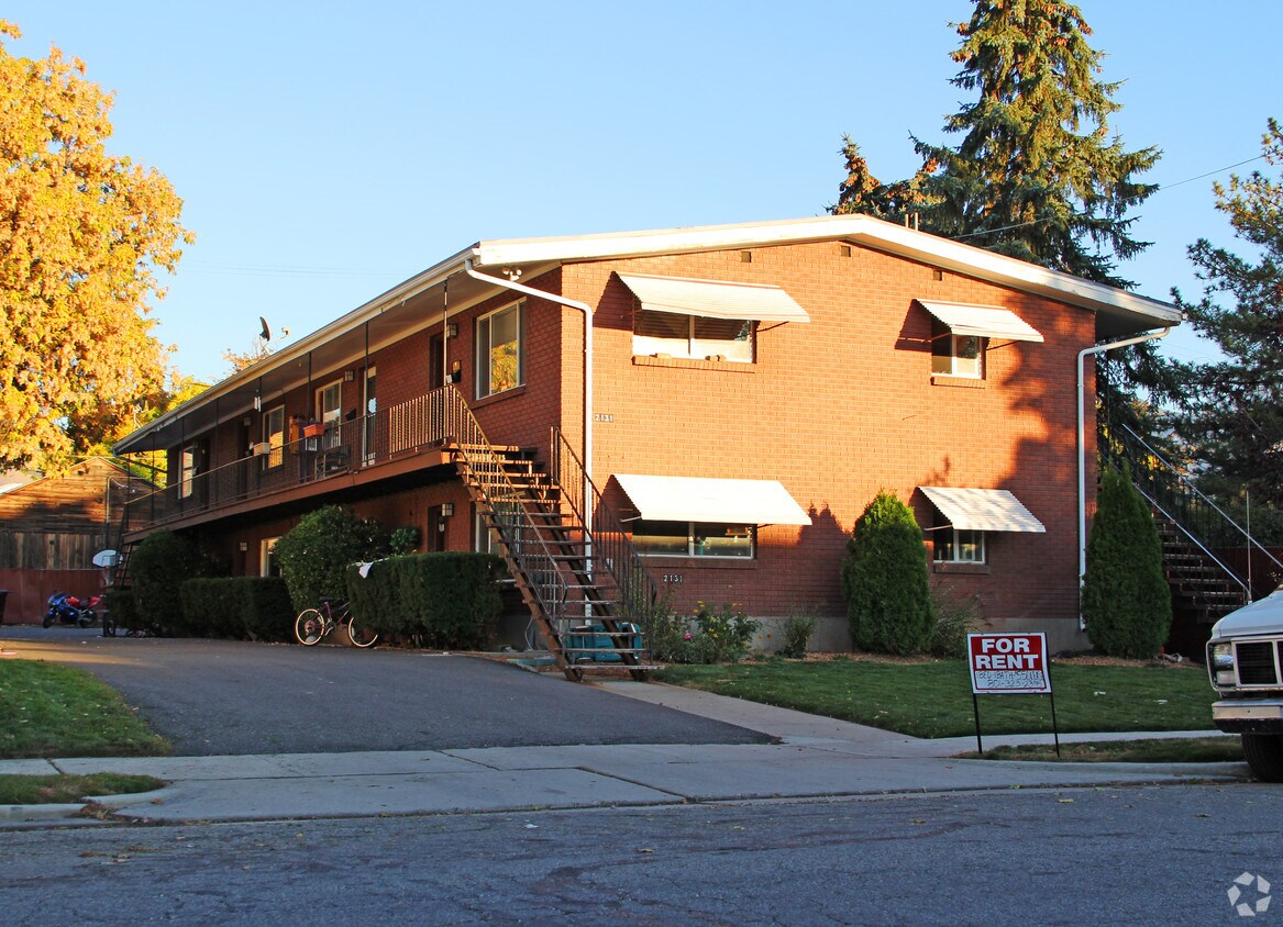 Primary Photo - 2131 Lincoln St