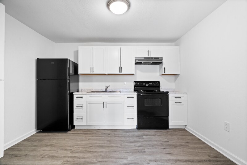 Foto principal - 102 S West St