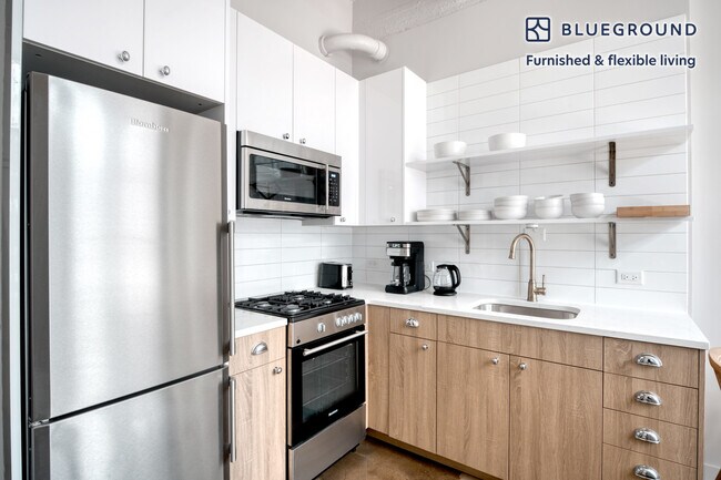 Building Photo - 676 N La Salle St