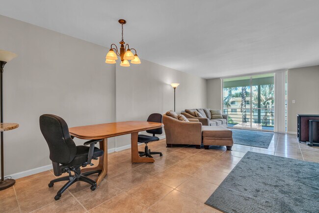 Foto del edificio - 4500 N Federal Hwy