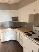 Building Photo - 223 Allen St