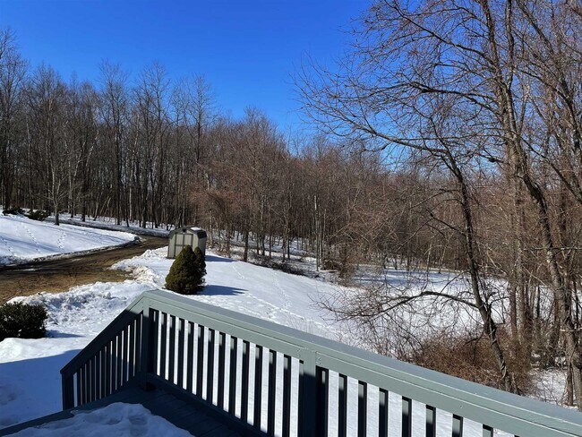 Building Photo - 15 Birch Run