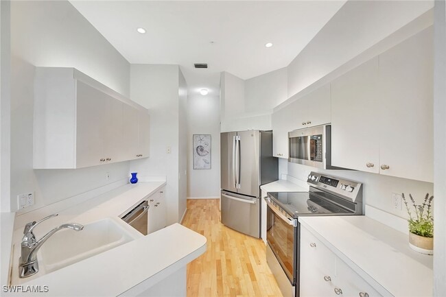 Building Photo - 400 L'Ambiance Cir