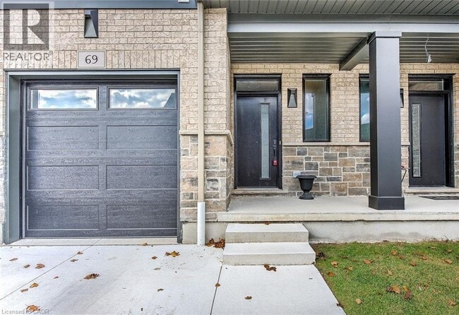 Building Photo - 601 Lions Park Dr