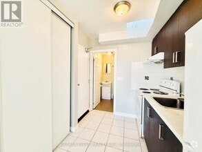 Building Photo - 4L-672-676 SHEPPARD Ave
