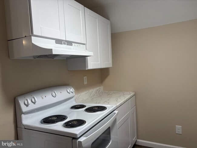 Building Photo - 14 West Ave