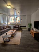 Building Photo - 801.5 High St