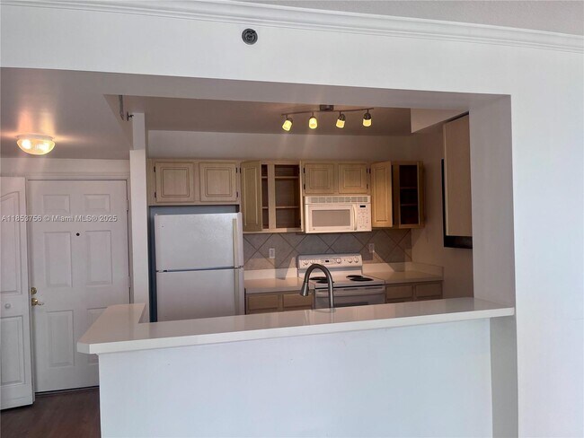 Foto del edificio - 2665 SW 37th Ave