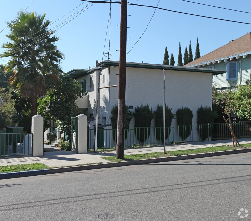 Building Photo - 823 Kensington Rd