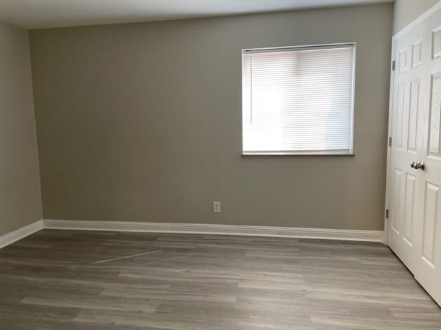Building Photo - Town & Country Apartments